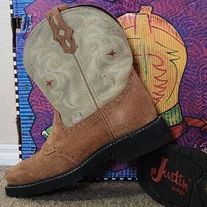 JUSTIN GYPSY WESTERN FASHION BOOTS - WOMEN'S - SIZE 7 B (MEDIUM)